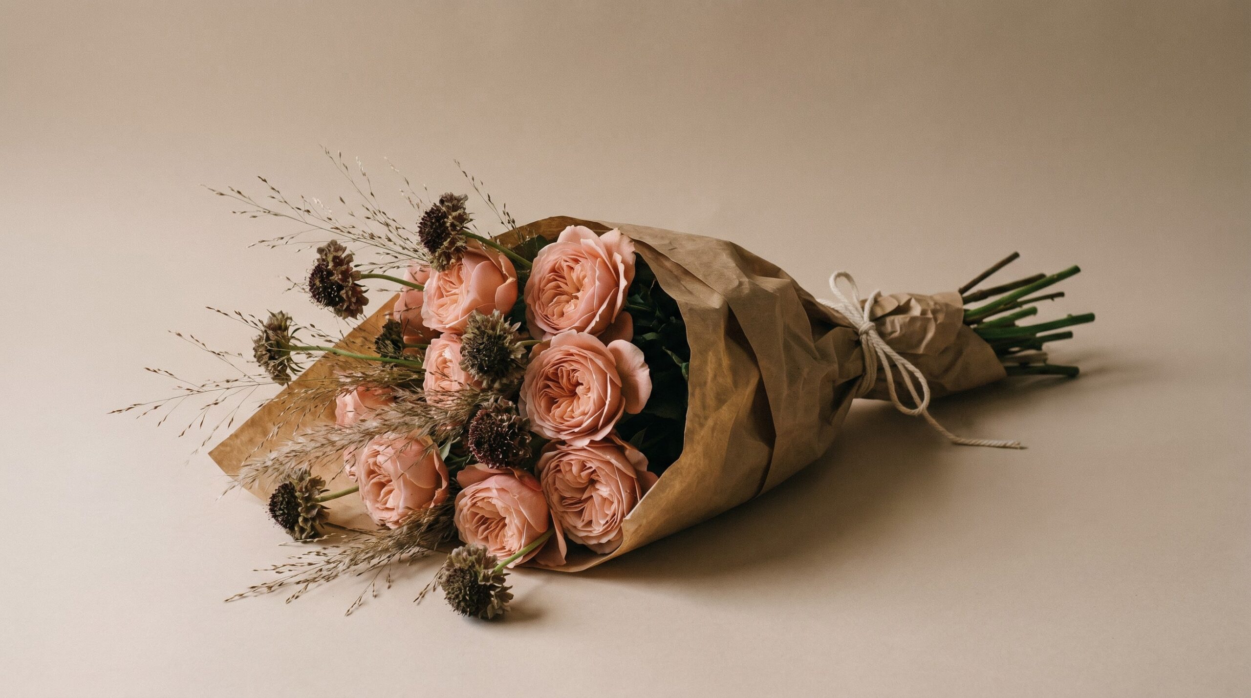 An elegant substitute bouquet chosen for an anniversary year with no official flower